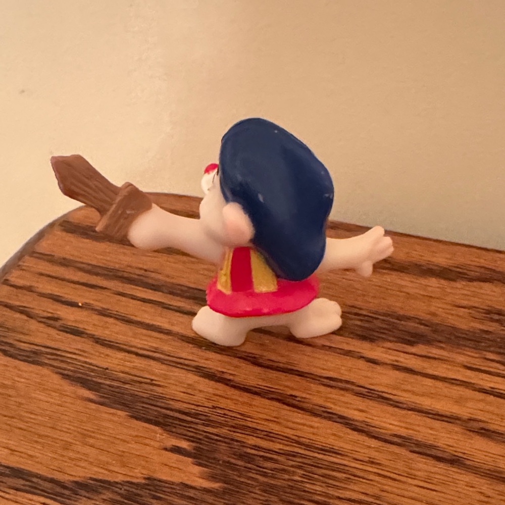 Book & Figures from Disney Cartoon Gummi Bears: Tummi, Sunni, Cubbi & Gruffi - Picture 5 of 16